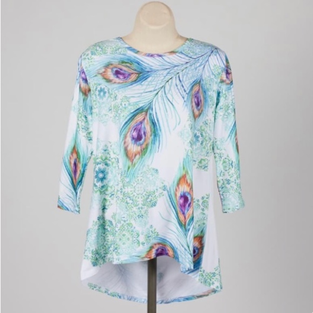 Peacock Print White Top.Size XXL